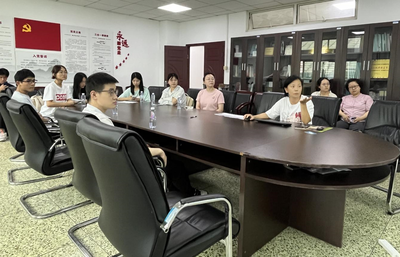 信息化辦公室開展第六次教育數(shù)字化轉(zhuǎn)型培訓(xùn)會