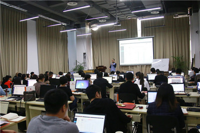 淘寶攝影培訓(xùn)機(jī)構(gòu)-樂清淘寶攝影培訓(xùn)-推易在線教育-服務(wù)好