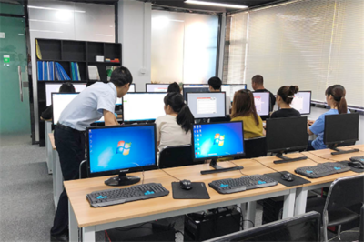 金旭紅教育 專業(yè)教育信息咨詢服務(wù)引領(lǐng)未來(lái)