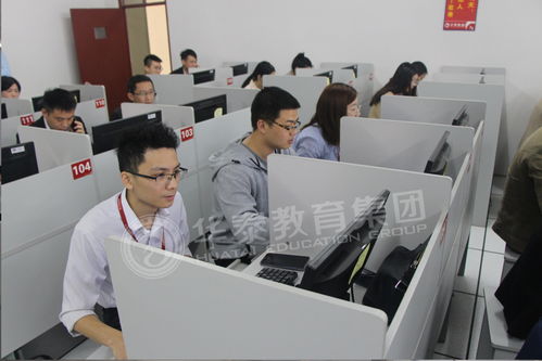 華泰教育 一站式服務(wù)，愛心護(hù)航自考學(xué)子教育夢(mèng)想